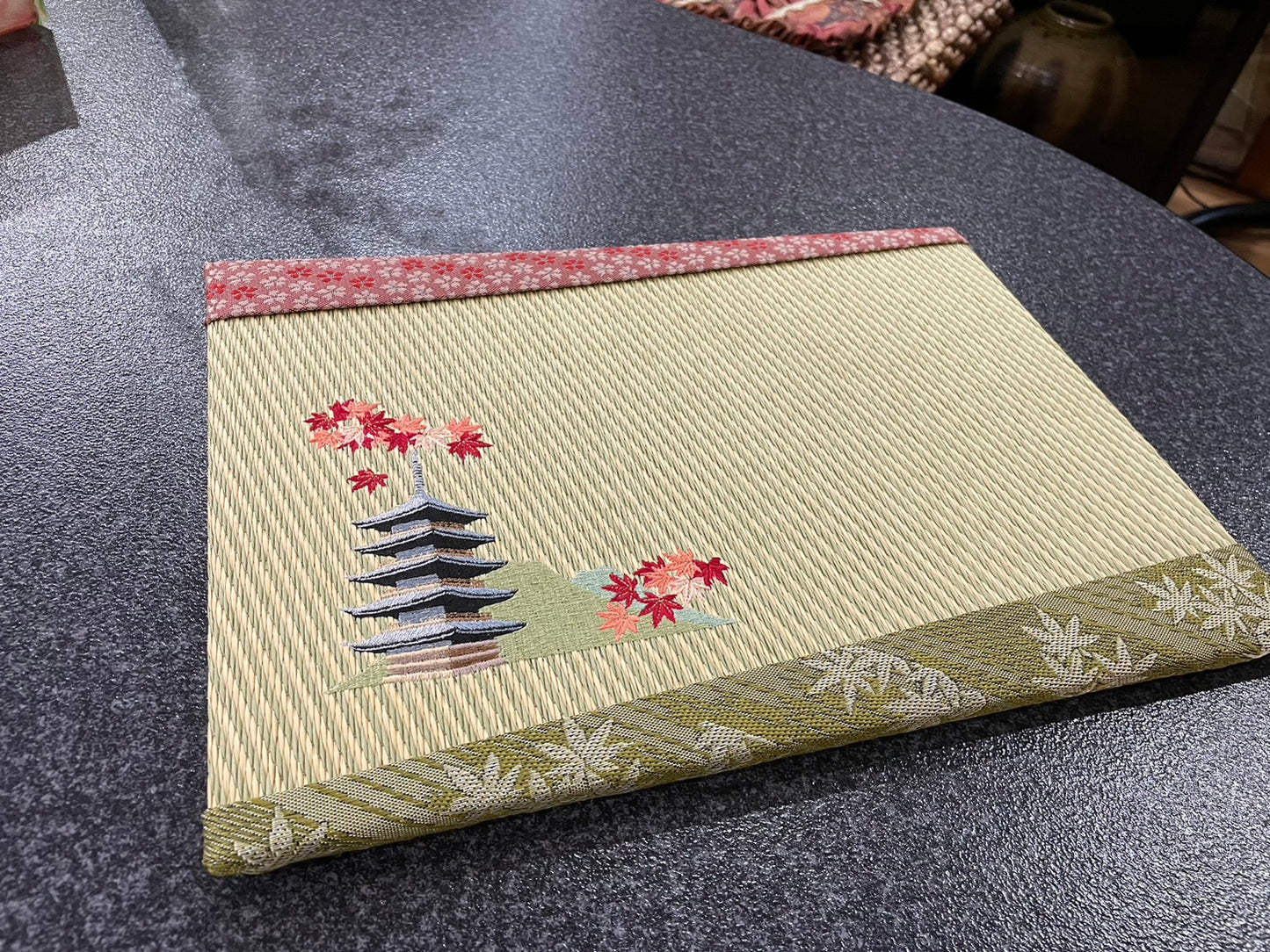 【送料無料】刺繡入りミニ畳