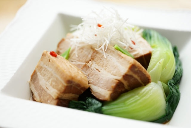 【送料無料】ふるるファーム【冷凍】豚の角煮