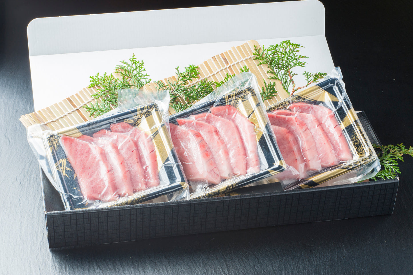 【送料無料】プロトン凍結 天然本まぐろ切り落とし 300g 解凍レシピ付